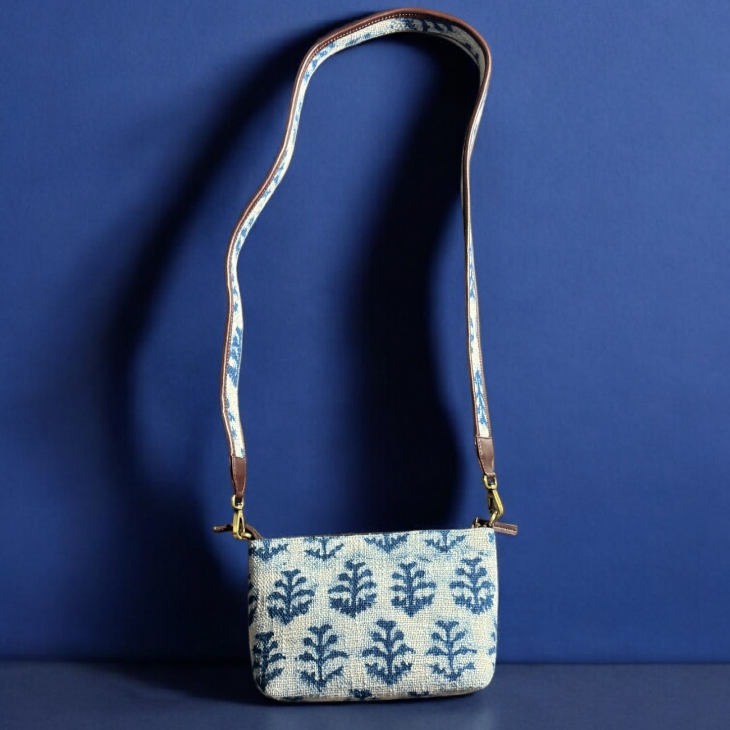 The Artisan Bloom Pouch (Detachable strap)
