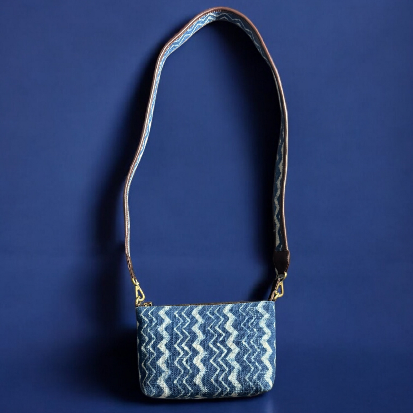 The Artisan Bloom Pouch (Detachable strap)