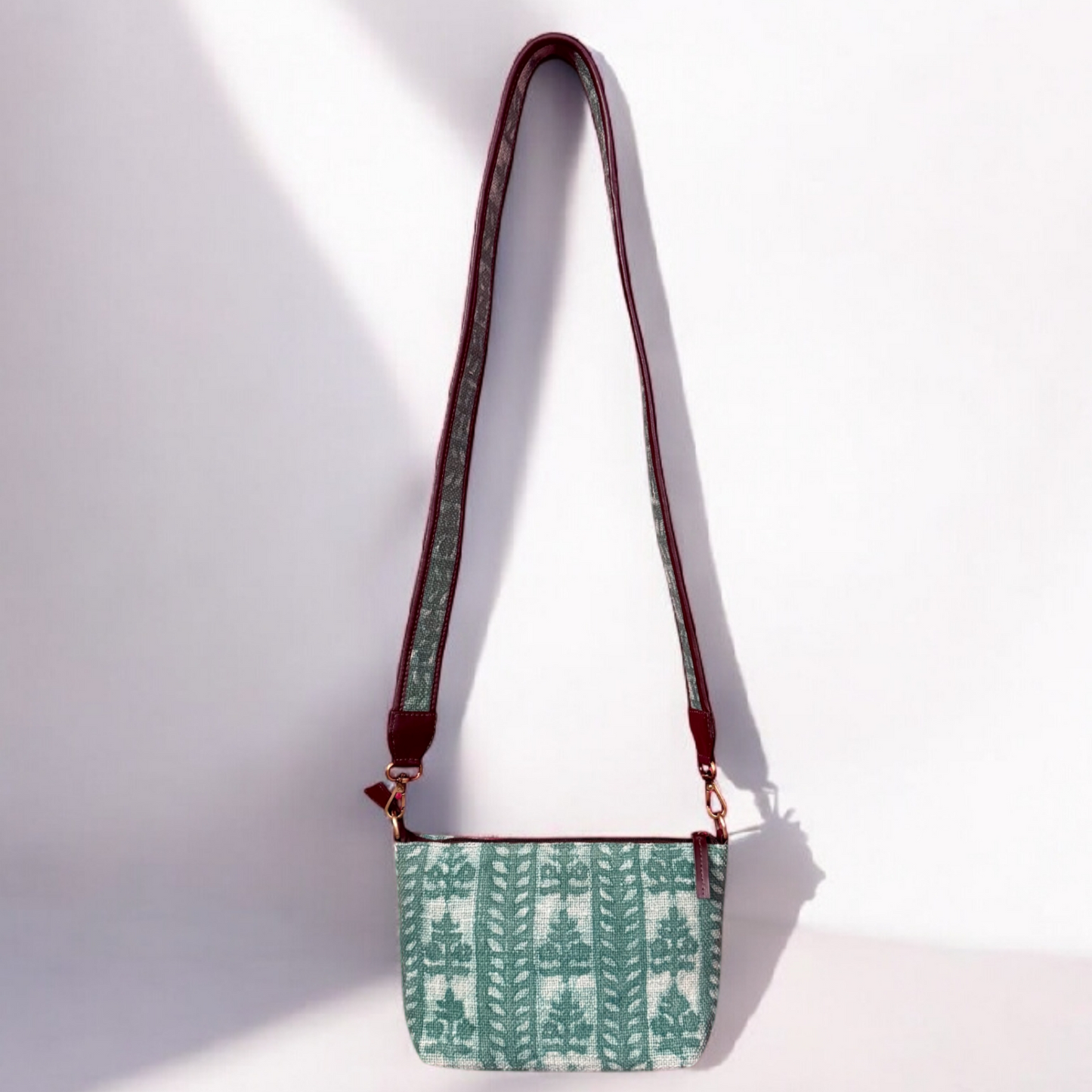 The Artisan Bloom Pouch (Detachable strap)